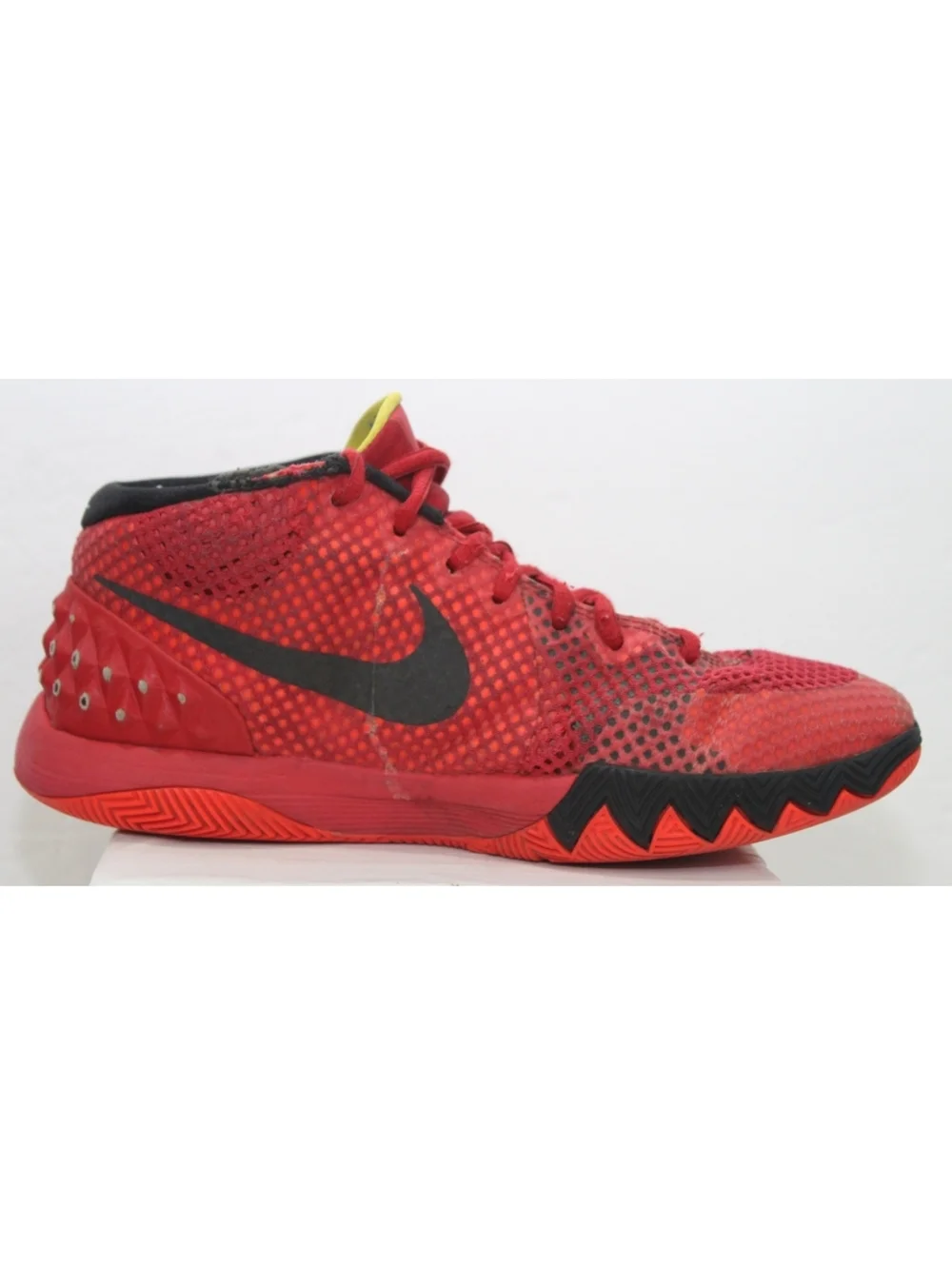 Nike Kyrie Irving 1 BG GS Youth Basketball Shoes Sz 7Y Deceptive Red 717219-606